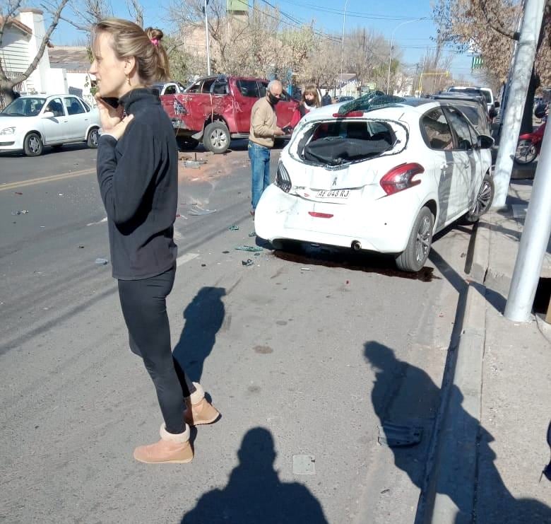 El accidente se produjo en la esquina de avenida Balloffet y Santa Fe. 