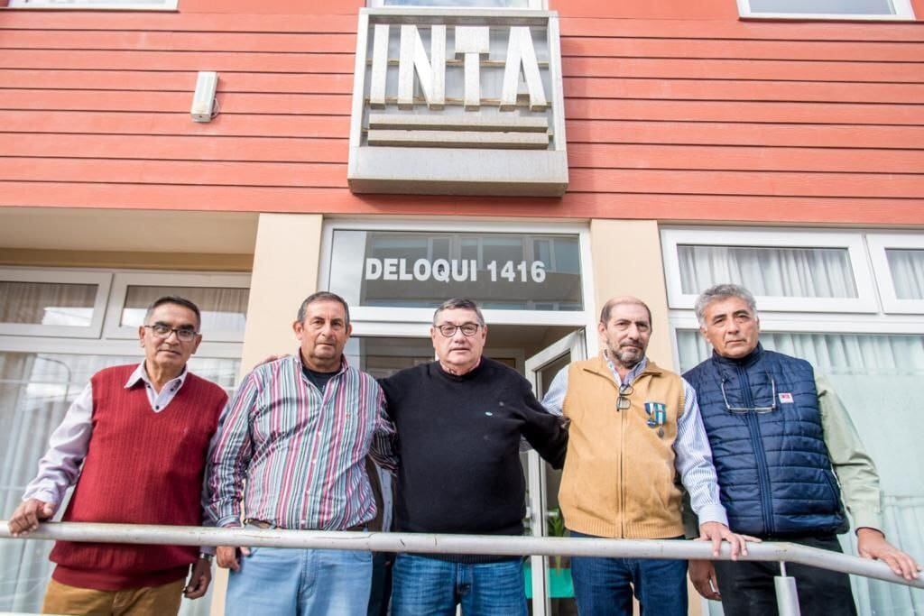 Soldados que trabajan en el INTA Ushuaia recibieron reconocimiento en el marco de los 40 años de la Gesta Heroica de Malvinas.