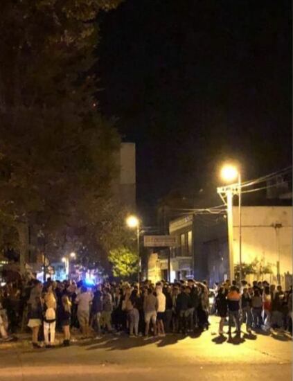 Una imagen de una cervecería azuleña llena de gente a pesar del complicado momento sanitario.