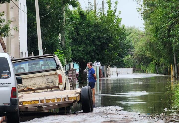 Inundaciones en Entre Ríos: más de 150 personas ya abandonaron sus casas en Gualeguaychú