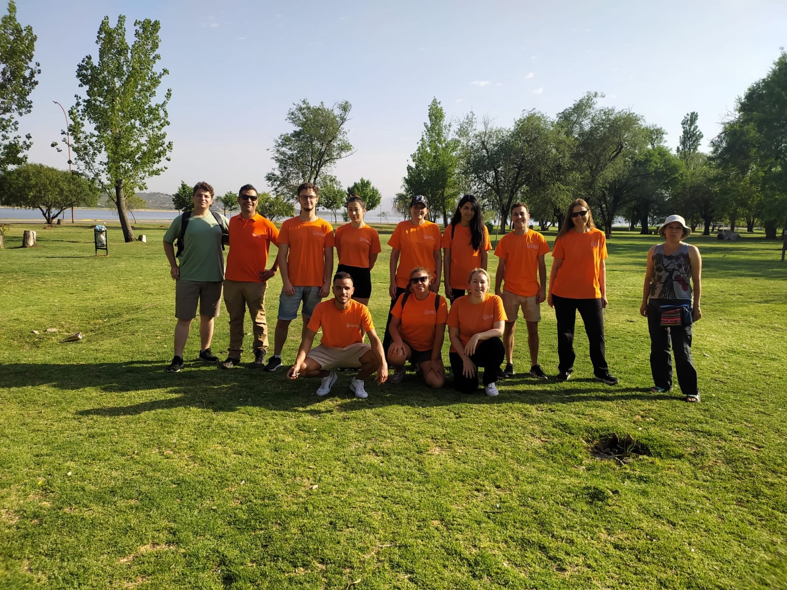 Jornada de limpieza en la costanera