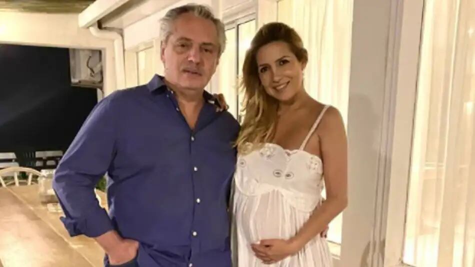 El Presidente y Fabiola Yañez, en la foto que públicó la primera dama en sus redes sociales este fin de 2021.