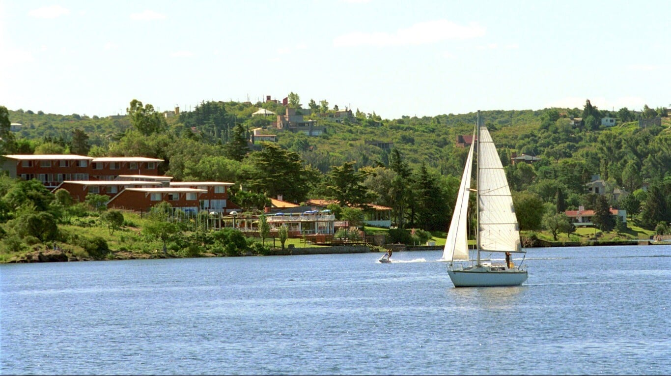 El lago San Roque, a unos 40 kilómetros de Córdoba capital, es un clásico. (Foto: Agencia Córdoba Turismo)