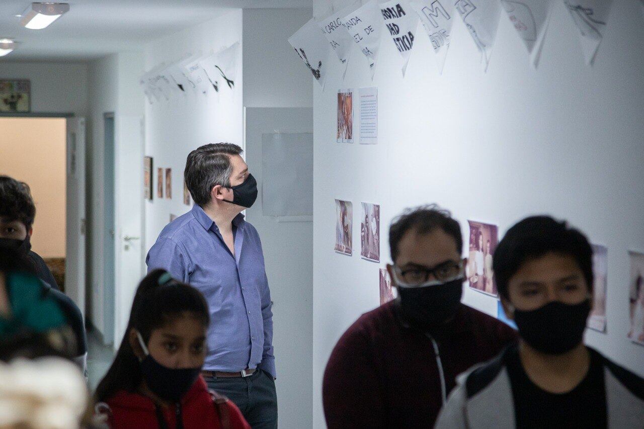 El Intendente de la Ciudad de Río Grande, junto al secretario de Gestión Ciudadana, Gonzalo Ferro, y la directora de Espacio Joven, Débora Galichini, recorrieron el “Museo Jóvenes con Memoria”.