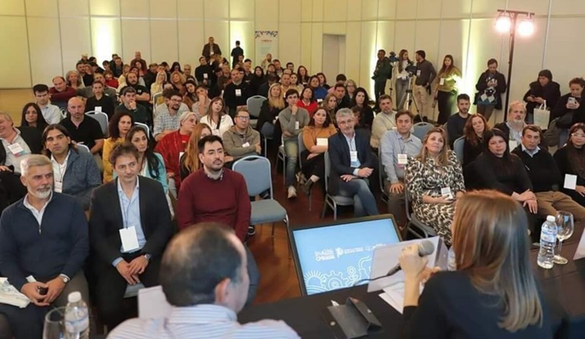 La Dirección de Turismo y Producción de Gonzales Chaves presente en el 2do Congreso Productivo Bonaerense
