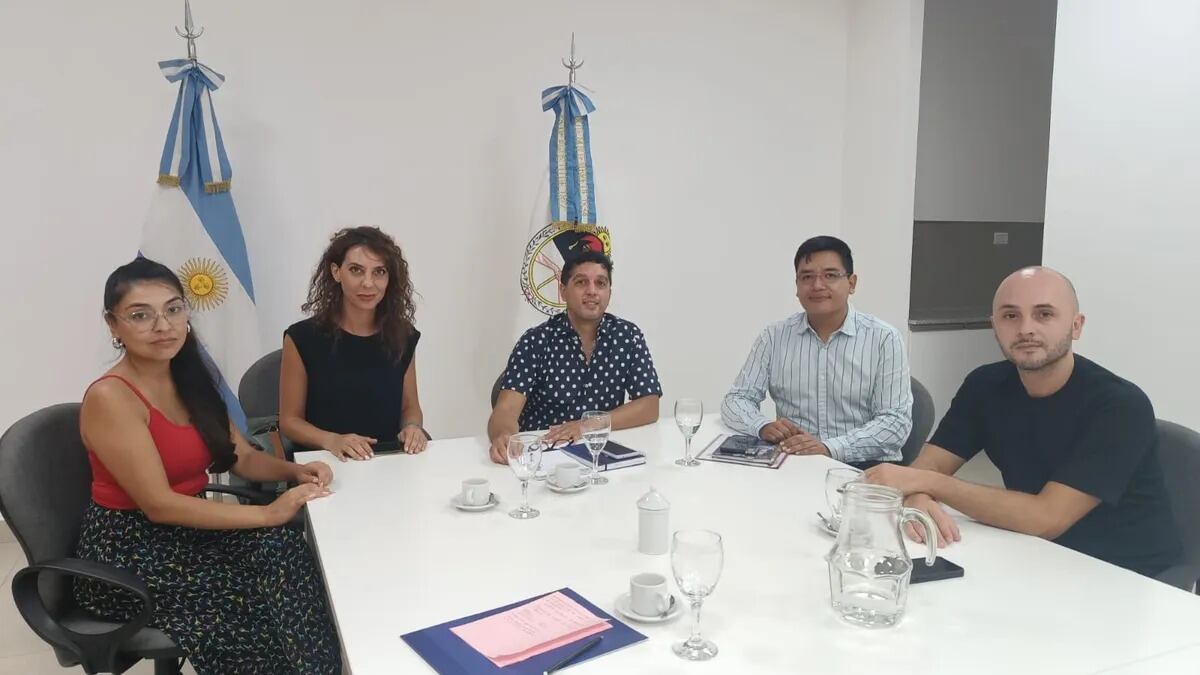 Autoridades del IAAJ se reunieron con funcionarios del Ministerio de Educación para diseñar estrategias para involucrar a la juventud estudiantil en el próximo Festival de Cine de las Alturas.