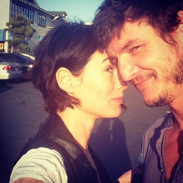 Pedro Pascal con Lena Headey.