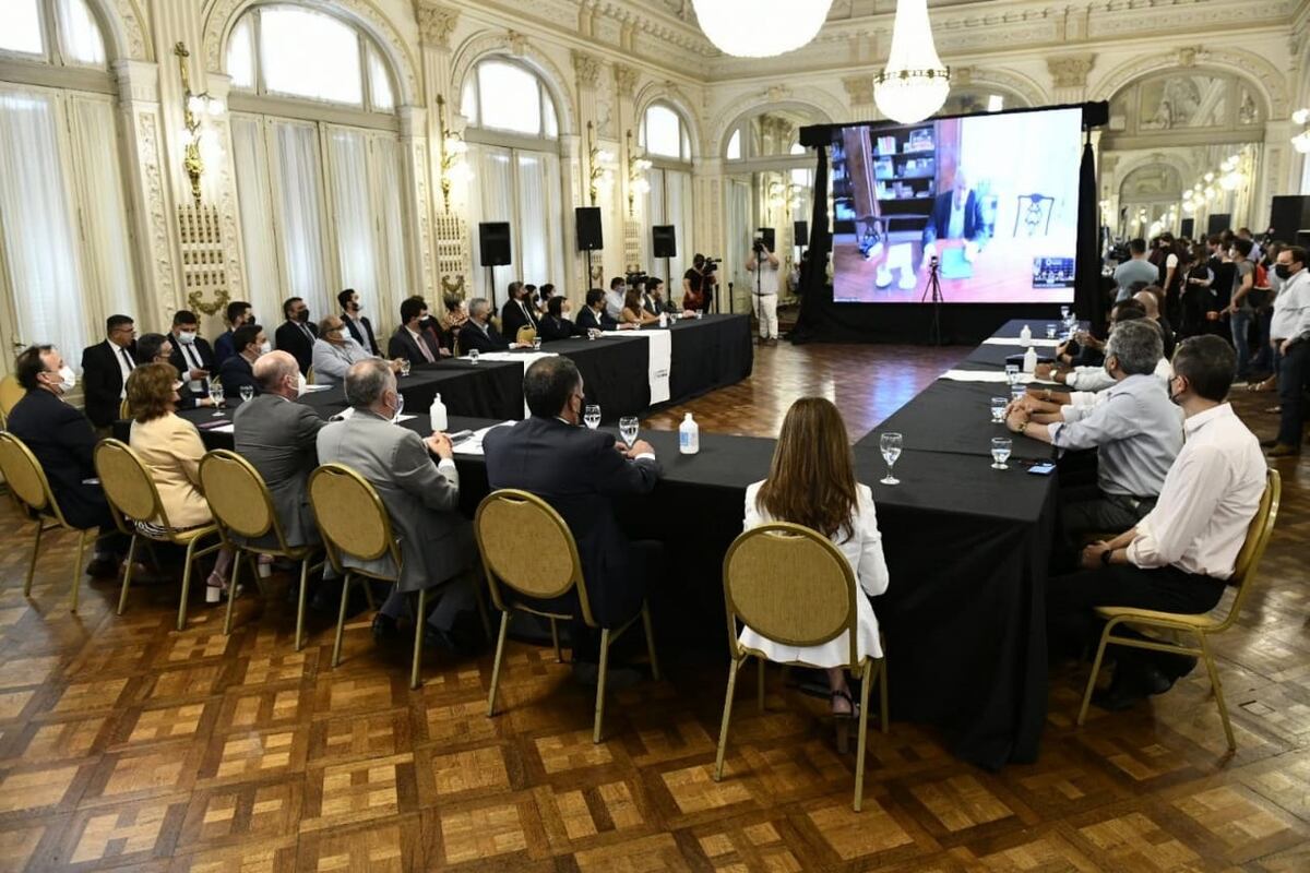 Educación: invertirán $1000 millones en obras de infraestructura