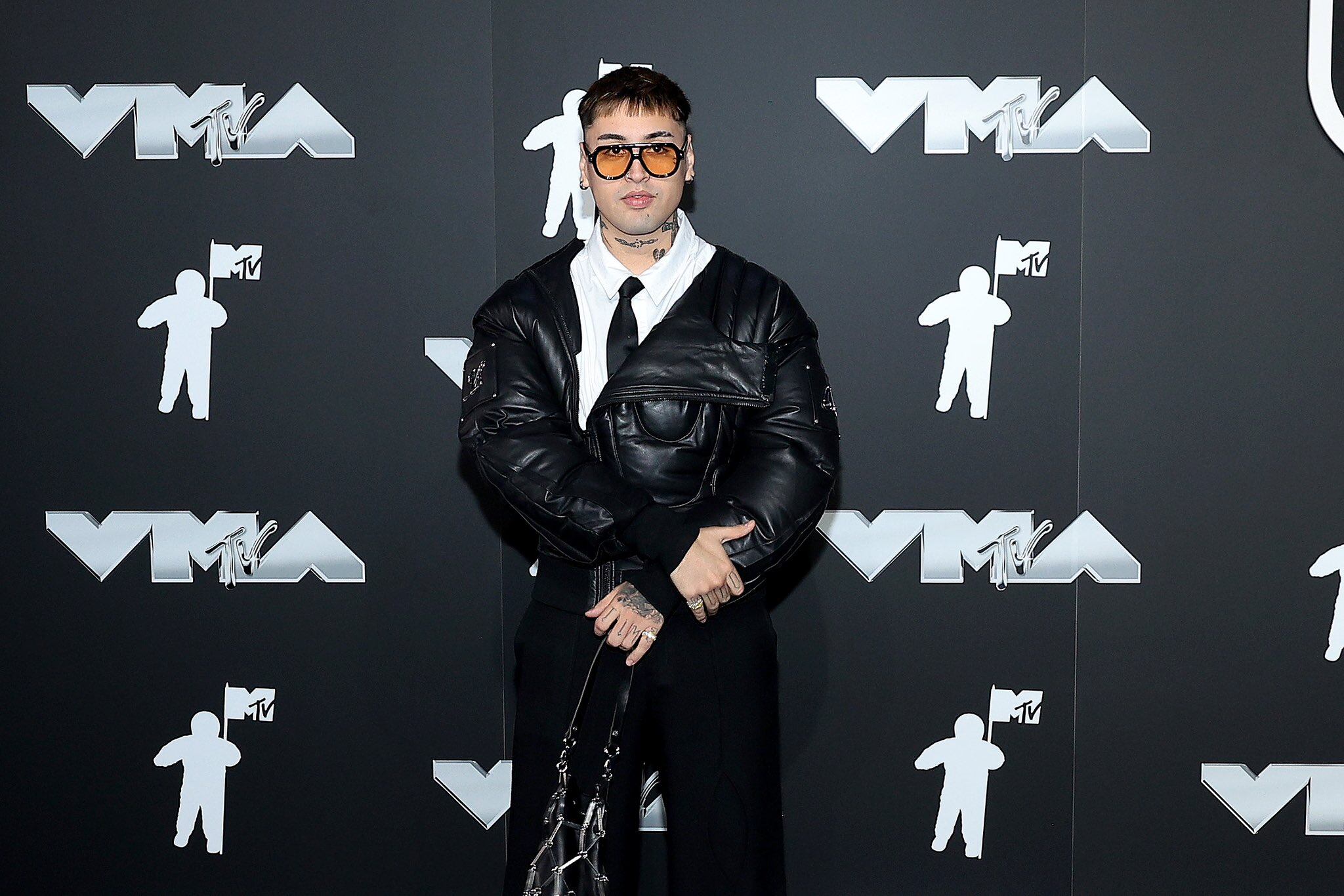 Tiago PZK, el primer argentino en presentarse en los VMAs, se volvió viral por su show en vivo