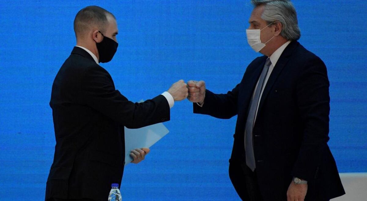 Negociaciones con el FMI: Alberto Fernández pidió apoyo a Joe Biden y Martín Guzmán sumará el respaldo del Papa
