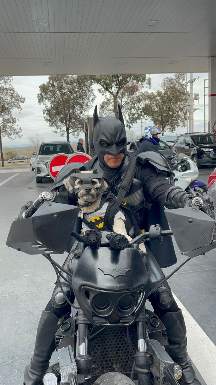 Batiperro y Batman cordobés en una misión.