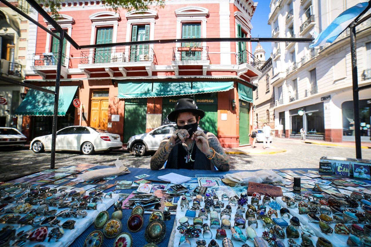 Los porteños volvieron a disfrutar de las ferias de artesanos y manualistas.