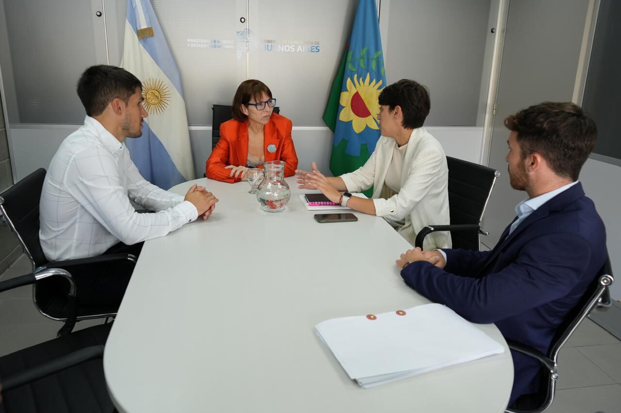 Lucía Gómez se reunió con ministras provinciales