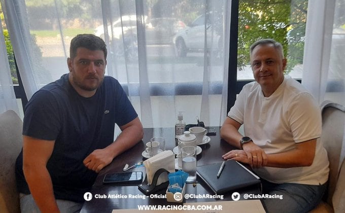 Juan Manuel Cavagliatto y Manuel Pérez. En 2022 sí hubo clásico entre Instituto y Racing (La Voz archivo).