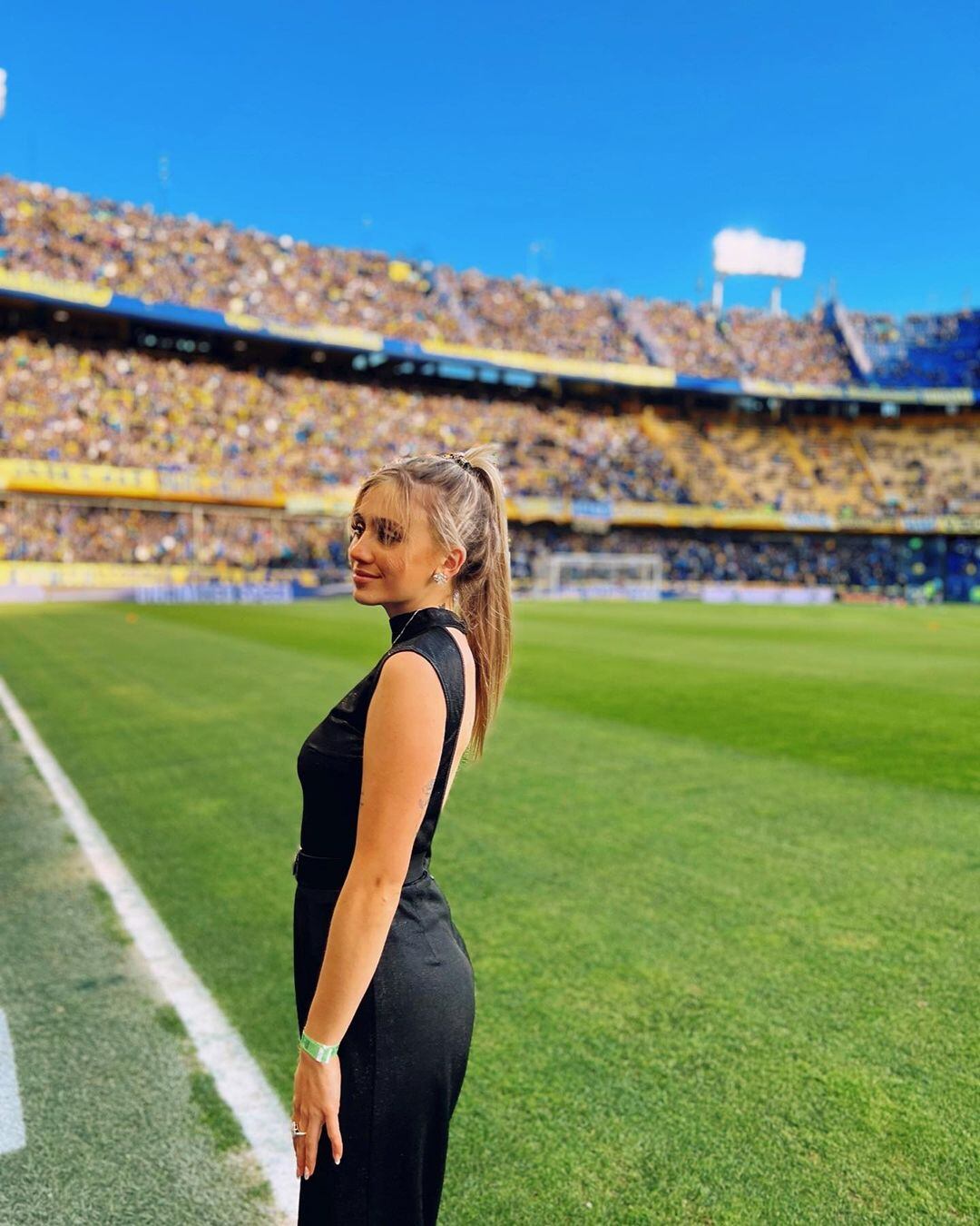 Morena Beltrán sorprendió desde el campo de juego.