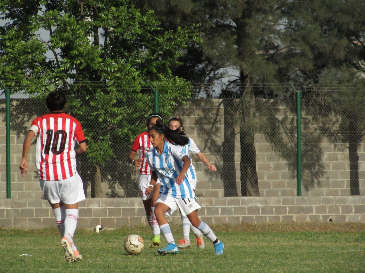 Yaqueline Torossi, jugadora de Atlético Tucumán.