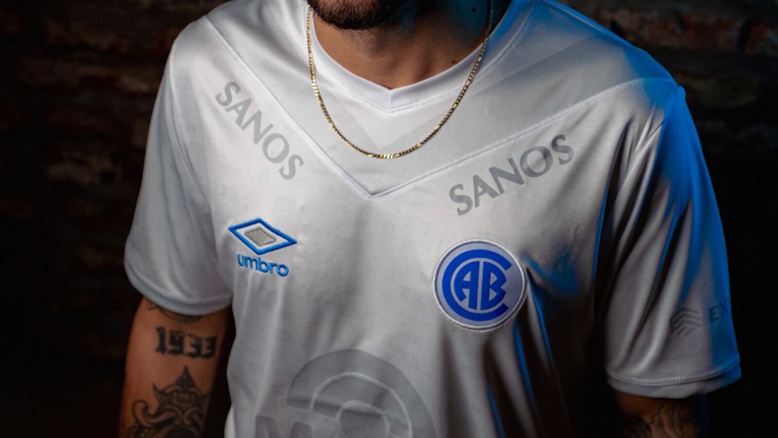 La nueva camiseta de Belgrano, blanca. (Umbro)