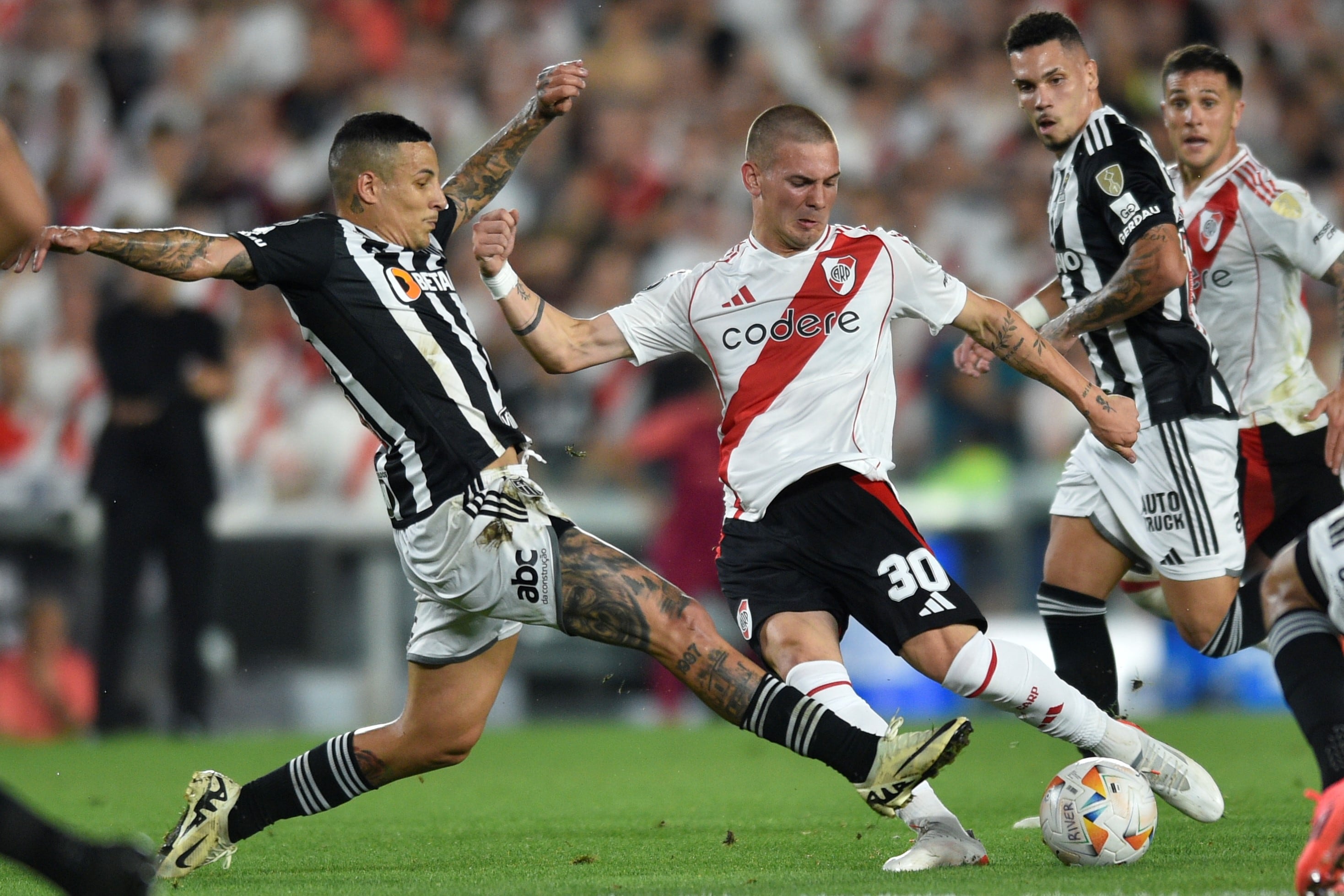 River luchó ante Mineiro en el partido de vuelta de las semifinales de la Copa Libertadores. (AP)