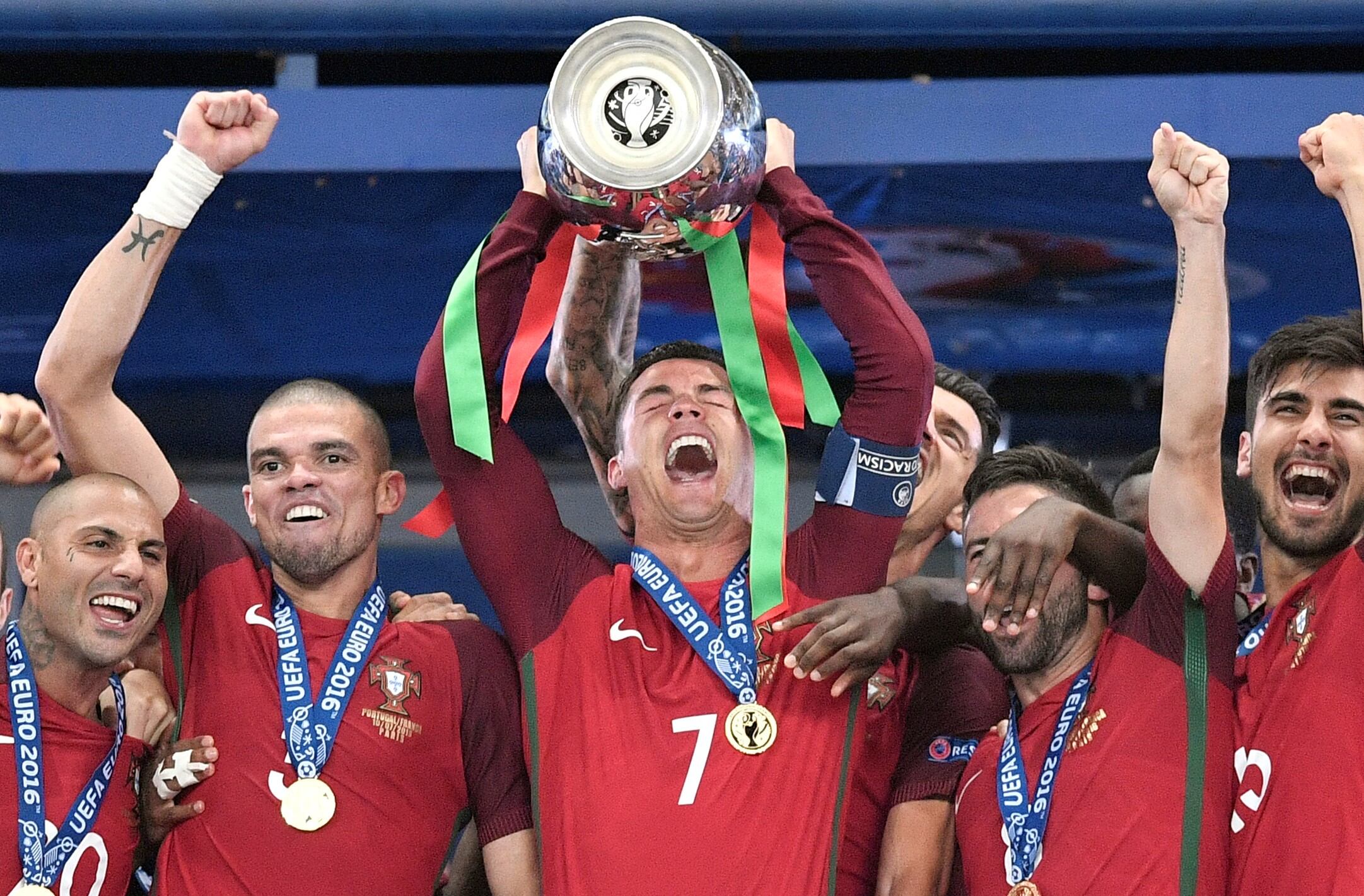 Cristiano Ronaldo, campeón el 10 de julio de 2016 con Portugal.