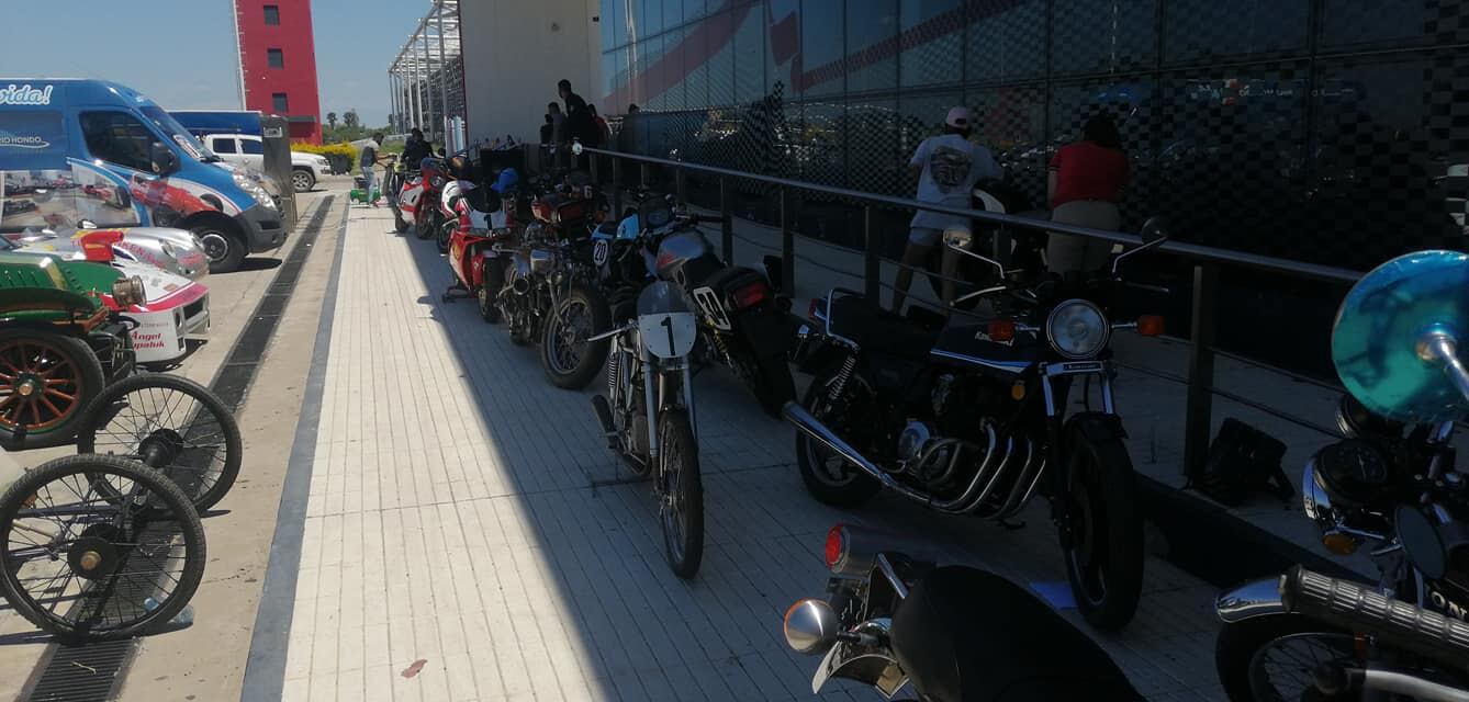 Trabajos en el Museo del Automóvil en Las Termas luego del incendio.