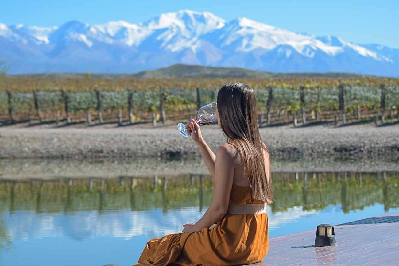 Tupungato ofrece una gran variedad de paisajes, gastronomía y vinos para pasar unos días de descanso.