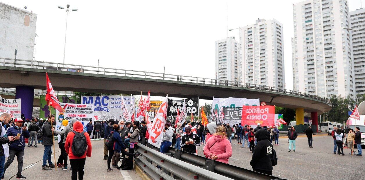 Manifestantes cortaron los principales accesos a la Ciudad de Buenos Aires