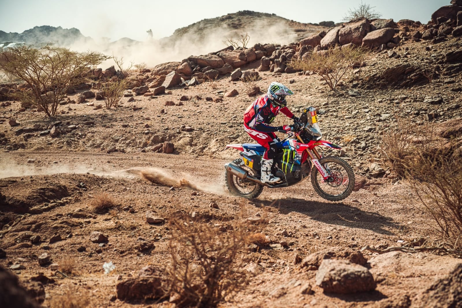 Honda dominó en la sexta etapa, con el estadounidense Ricky Brabec.