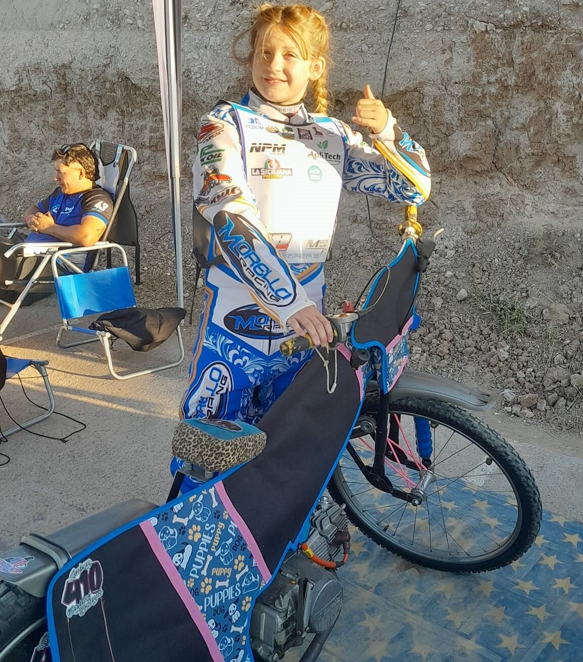 La rosaleña Magdalena Bouscayrol de solo 10 años compite en Speedway 50 cc.