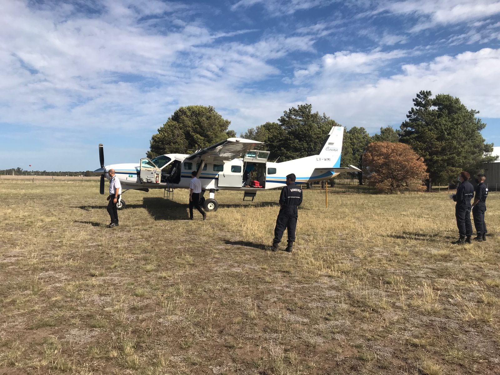 Trasladan en un avión sanitario a una de las jovenes accidentadas esta mañana en la ruta 73