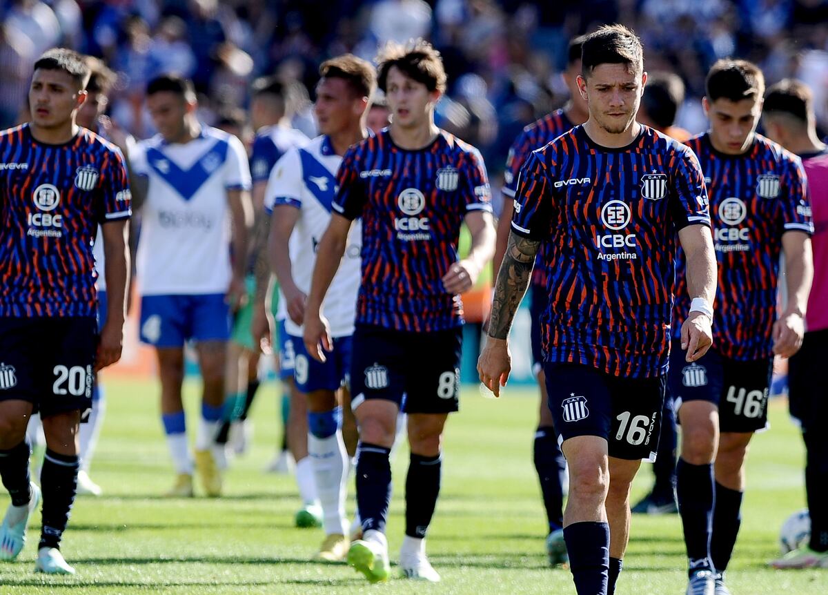 Talleres otra vez contra los arbitrajes y explotó Juan Pablo Fassi: “Qué impunidad tienen para robar”