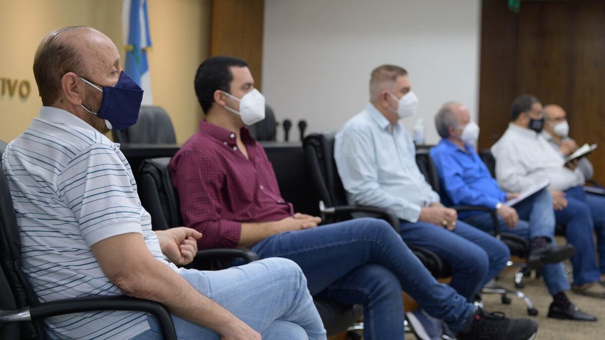“La única verdad, es la realidad”, sostuvo Gildo Insfrán al invitar a funcionarios nacionales a que vean su estrategia sanitaria