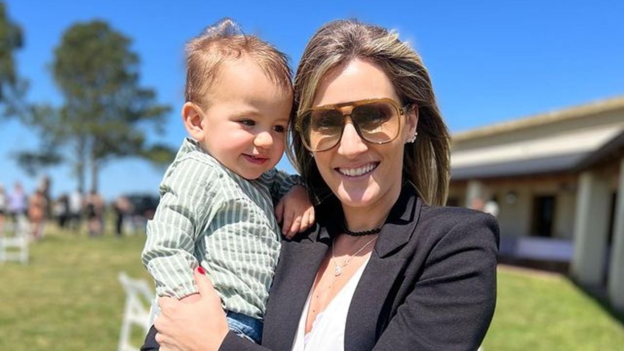 Mica Viciconte junto a su hijo Luca Cubero.