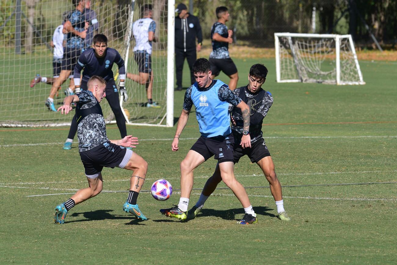 Entrenamiento de Belgrano en el predio Armando Pérez de Villa Esquiú. 