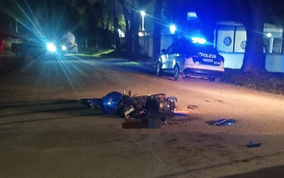 Siniestro vial en Córdoba: murió un motociclista en Bell Ville al impactar con un camión