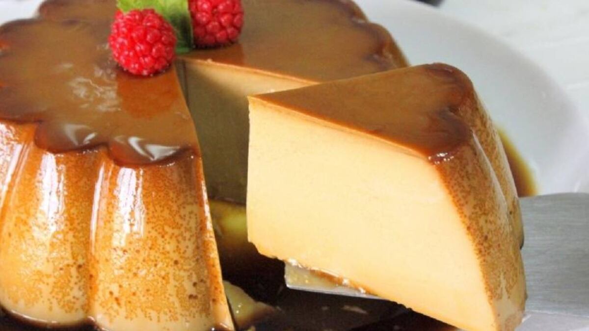 La receta del flan sin huevos y sin horno que es furor en redes: su ingrediente secreto