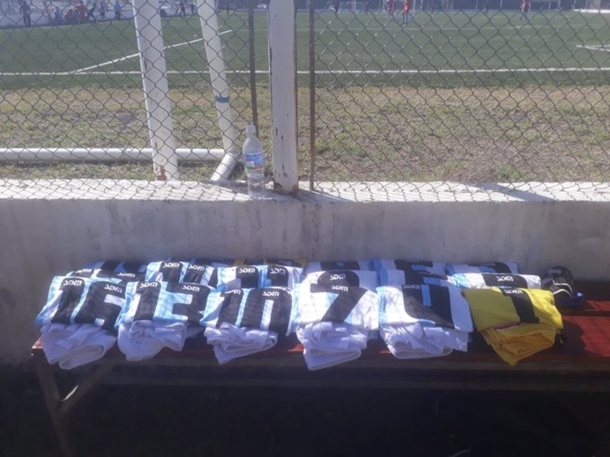 Nueva normalidad en Liga Cordobesa: los jugadores que se cambian fuera del vestuario