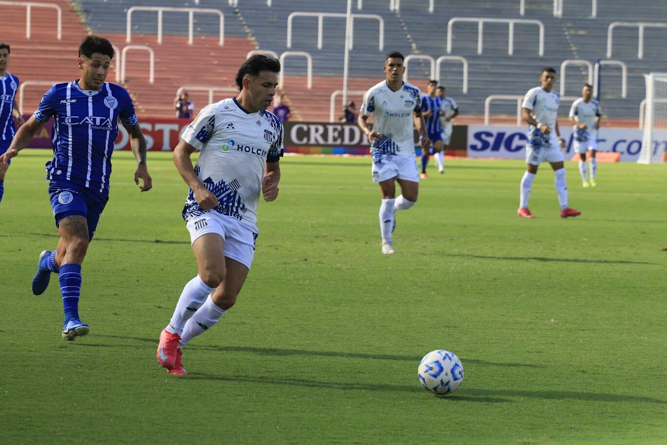 Talleres en su partido ante Godoy Cruz en Mendoza. (Prensa Talleres).