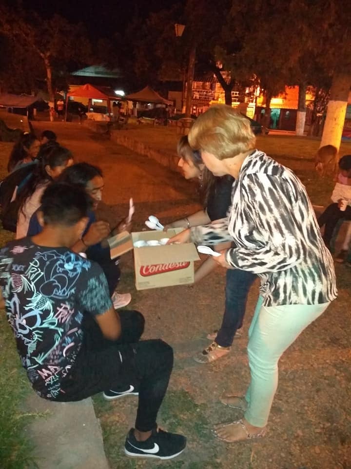 El matrimonio Acuña Vázquez brinda la cena de Nochebuena cada año para todos los que no tienen con quién pasarla.