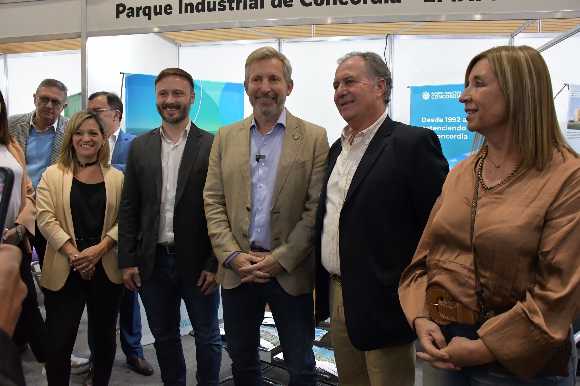 Frigerio y Azcué inauguraron la 9º Expo Madera en Concordia.