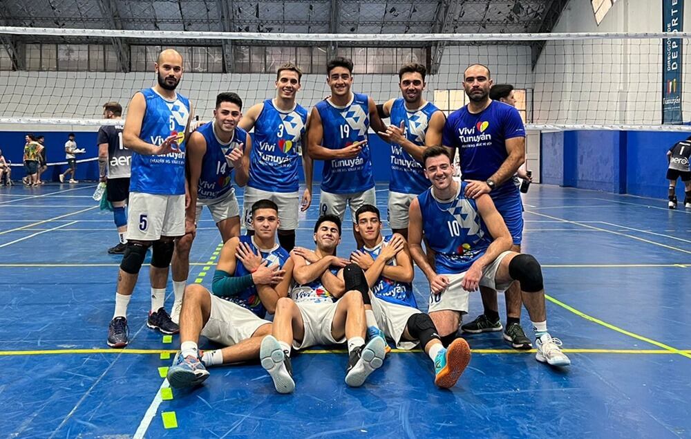 Tunuyán frente a Regatas sacó ventaja en el primer partido de la final del Clausura A1 2022.