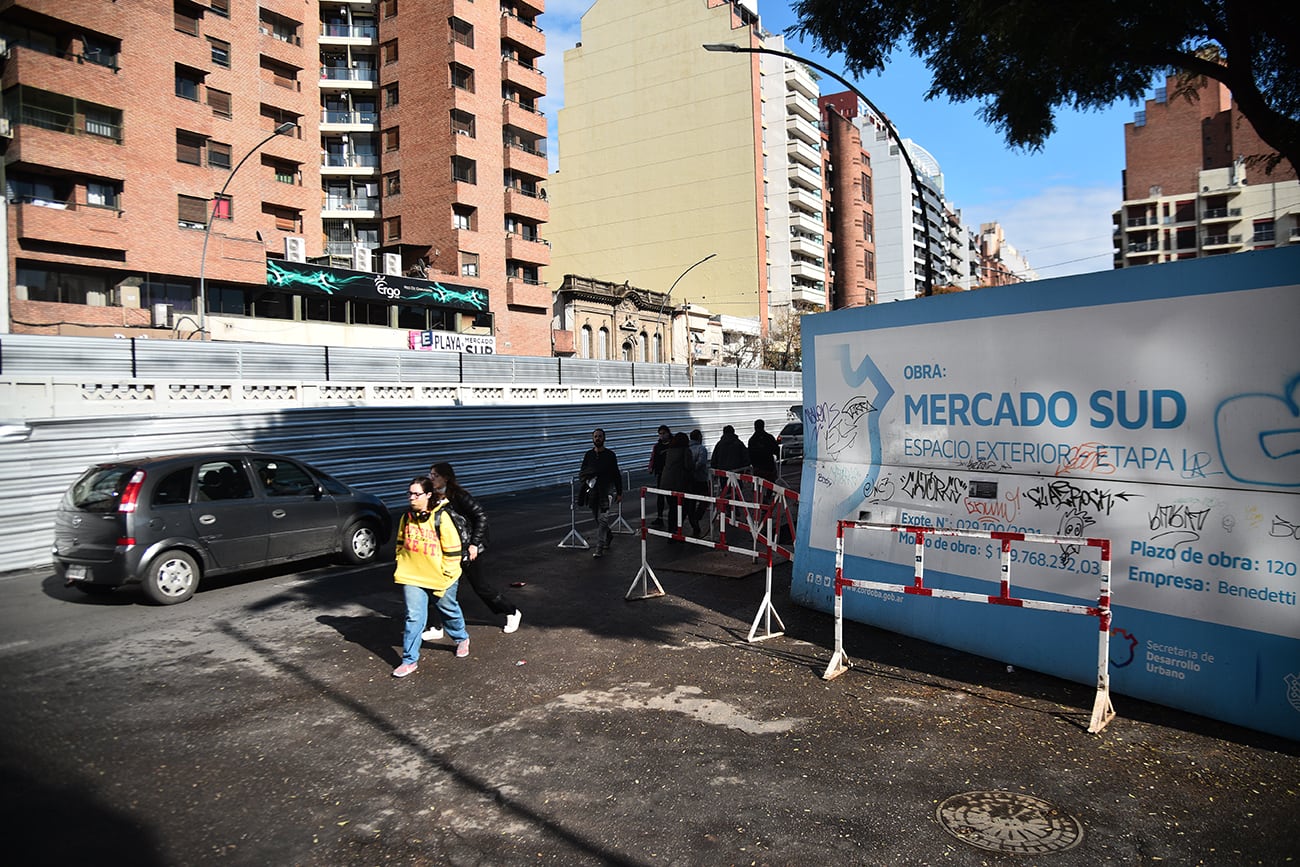 Obra del mercado norte y muro de Bulevar Illia    Foto: (Pedro Castillo / La Voz)