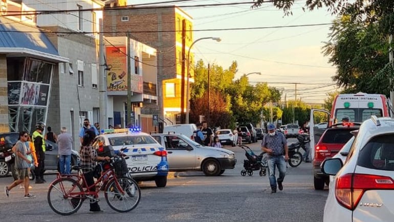 La bebé sufrió un traumatismo de cráneo y fue trasladada al hospital. El vehículo fue secuestrado.