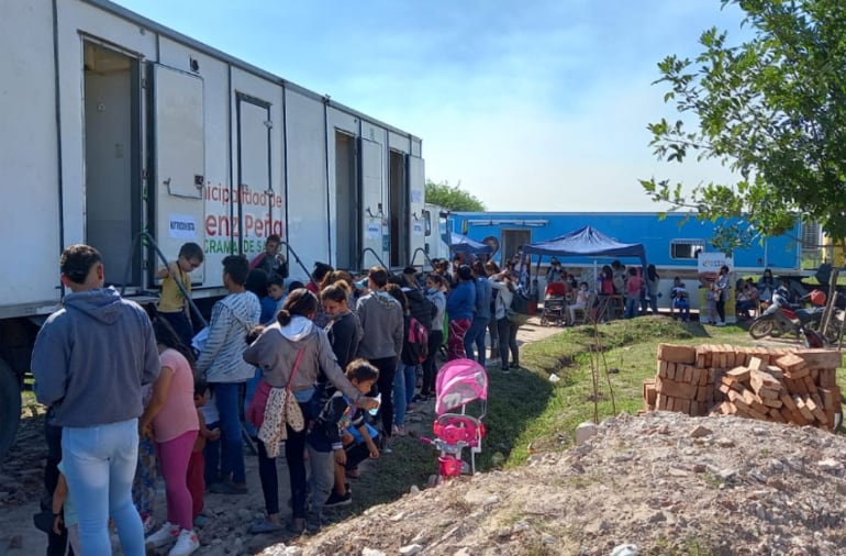 Los niños con desnutrición fueron derivados a un centro que tiene la fundación para ser tratados. El plan es involucrar a toda la familia para aprender y concientizar sobre la alimentación y la salud.