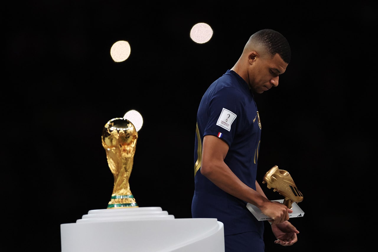 Kylian Mbappé se mostró decepcionado por no poder salir campeón mundial.