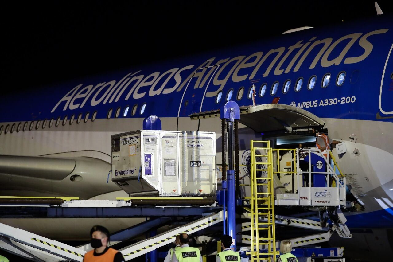 Vuelo de Aerolíneas Argentinas que trajo vacunas Sinopharm de China