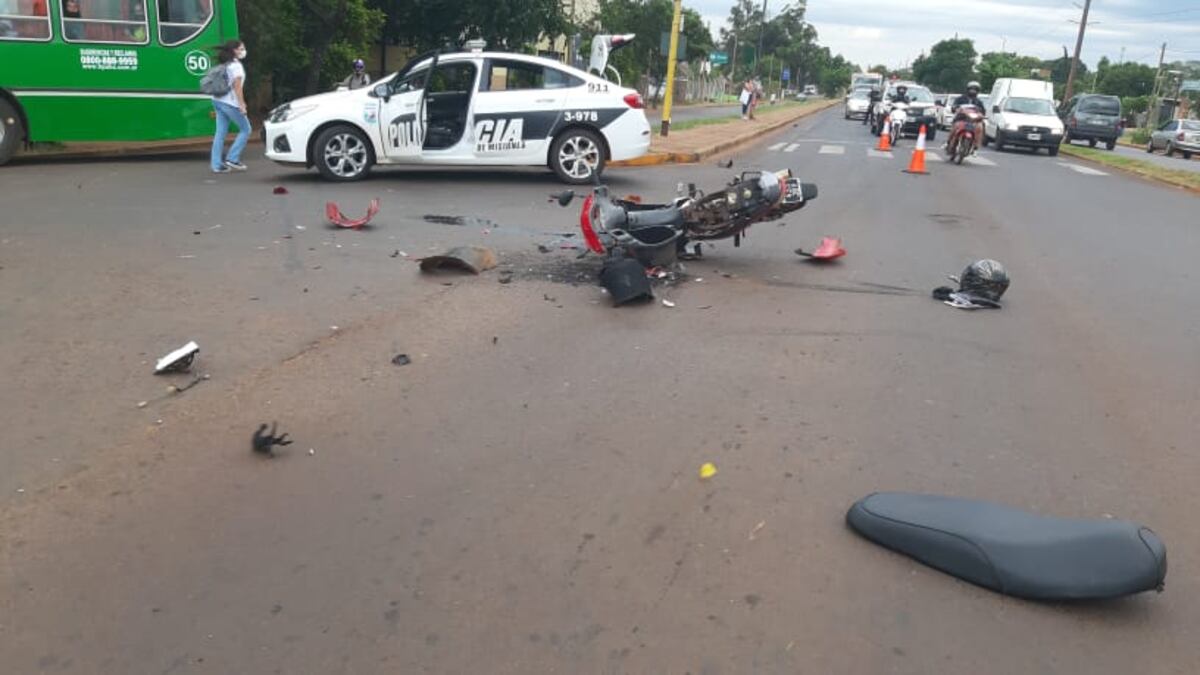 Accidente vial casi se cobra la vida de un motociclista en Posadas