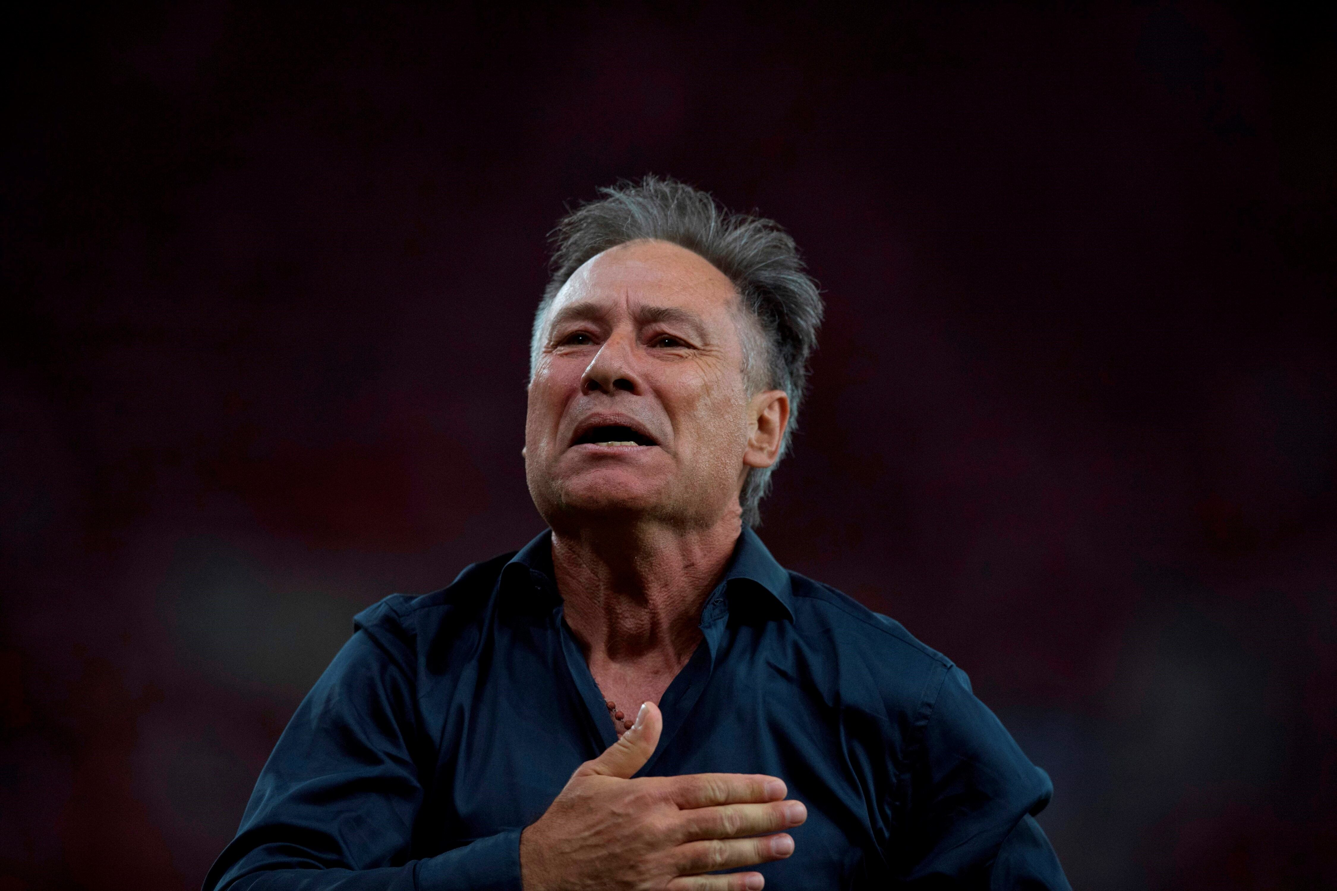 Ariel Holan, celebrando la Copa Sudamericana 2017 con Independiente.