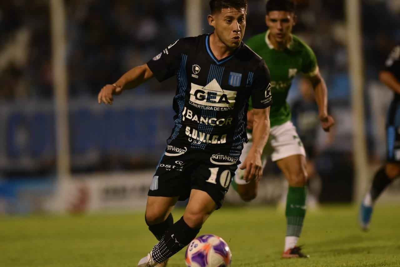 Racing y Ferro, en el Miguel Sancho, por la Primera Nacional. (Javier Ferreyra / La Voz)