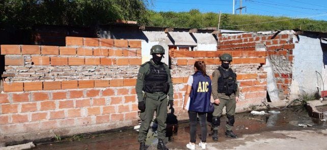 Detención de dos hermanas de Brandon Bay