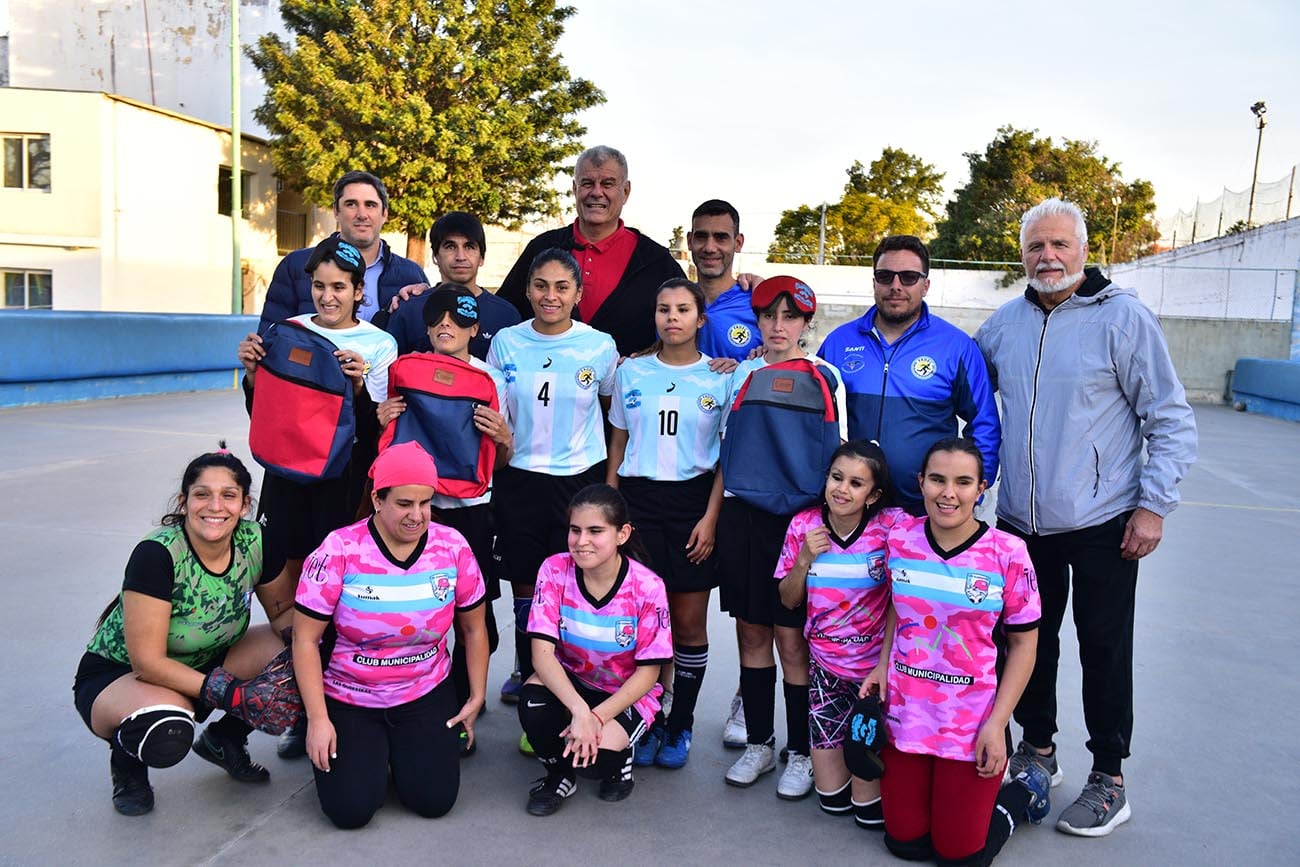 Cinco jugadoras cordobesas integran la Selección Argentina de fútbol para ciegas. 